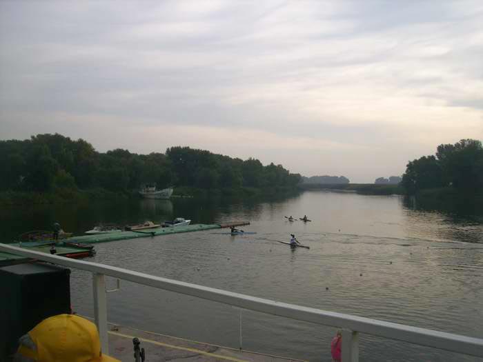 Гребля в Энергодаре - канал, вид сверху Гребля в Энергодаре - канал, вид сверху