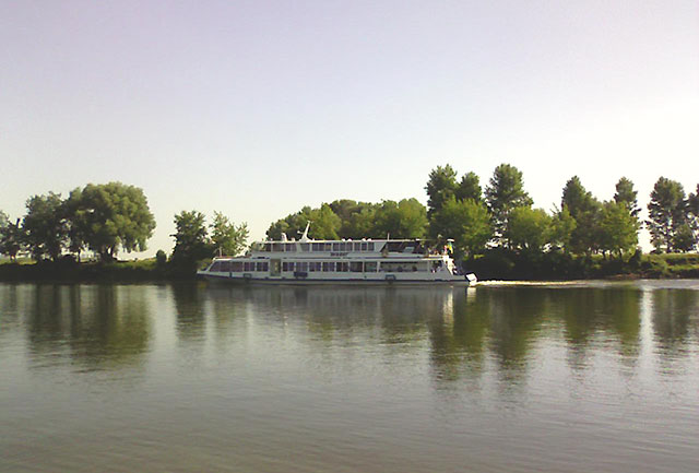 Возле Труханова острова Возле Труханова острова