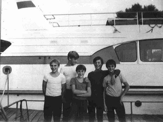 Каноисты - гребной клуб Каноисты - гребной клуб